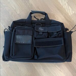 MAXPEDITION OPERATOR TACTICAL ATTACHE (BLACK)